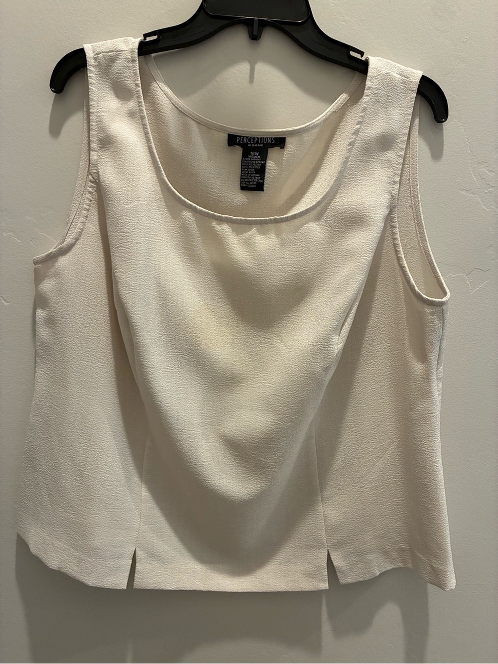 Perceptions Cream Scoop Neck Sleeveless Shell Top